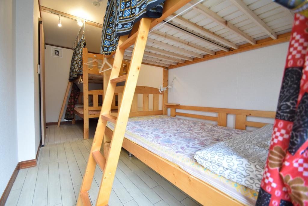 Santana Guest House Ōsaka Extérieur photo