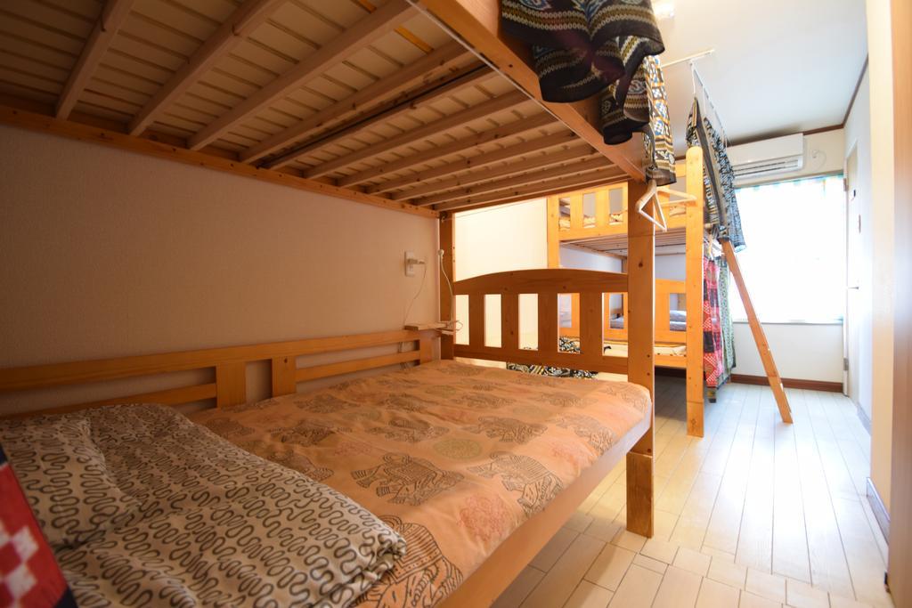 Santana Guest House Ōsaka Extérieur photo